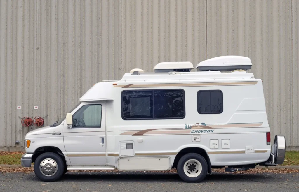 1999 Ford E-350 Super Duty Chinook Premier LT Camper