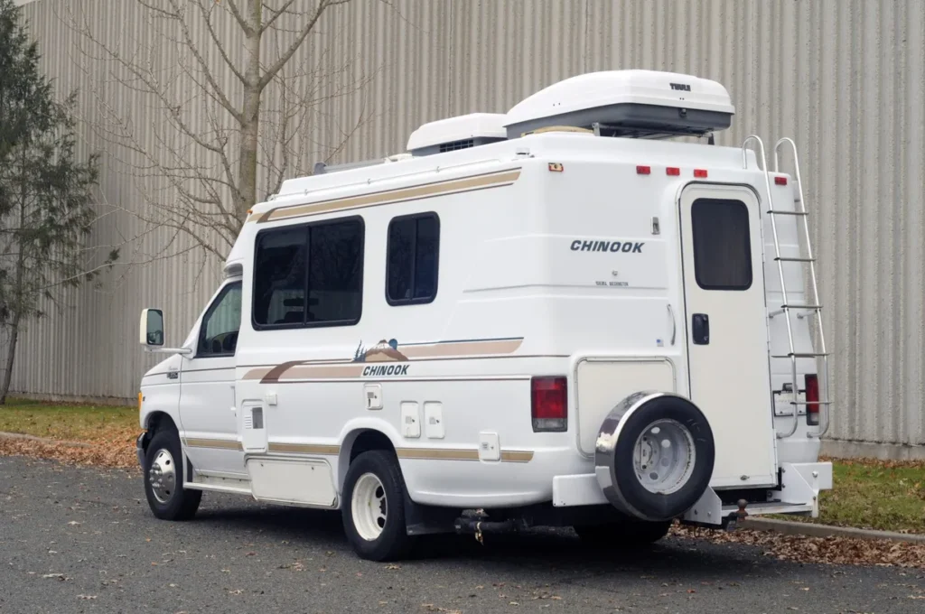1999 Ford E-350 Super Duty Chinook Premier LT Camper