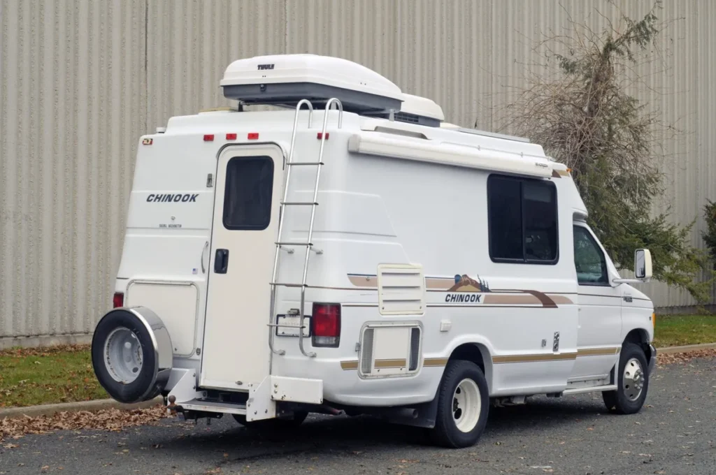 1999 Ford E-350 Super Duty Chinook Premier LT Camper