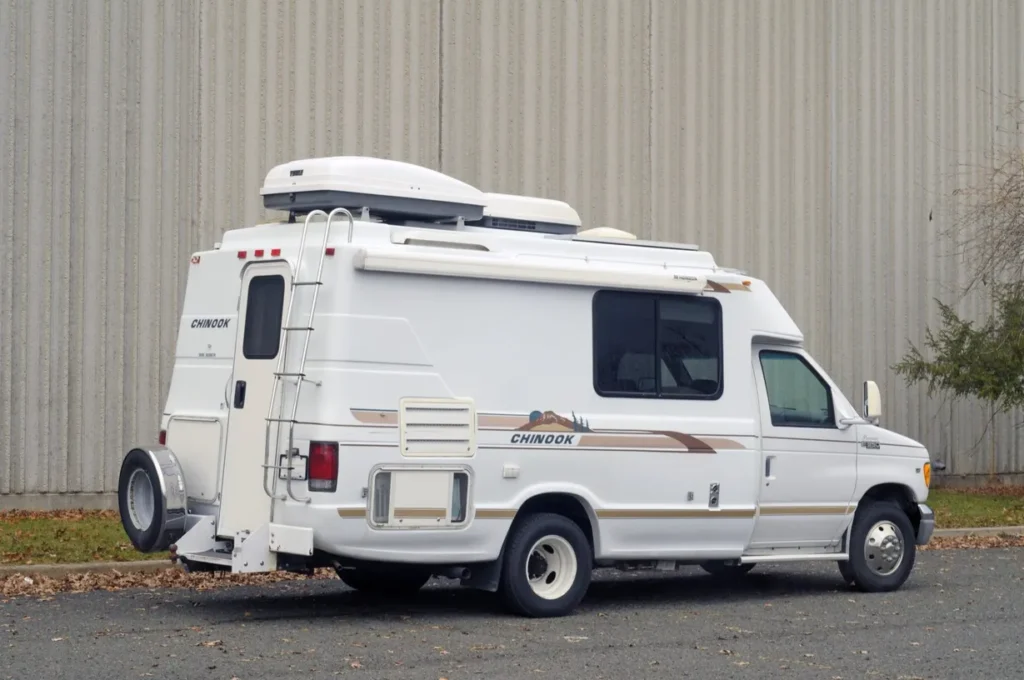 1999 Ford E-350 Super Duty Chinook Premier LT Camper