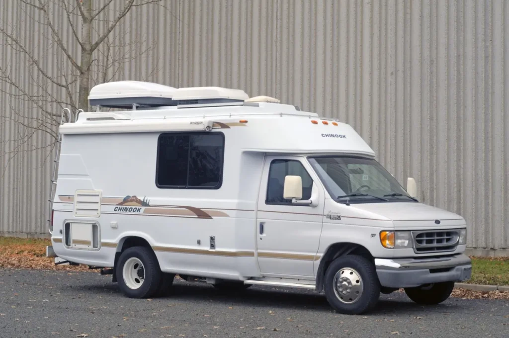1999 Ford E-350 Super Duty Chinook Premier LT Camper