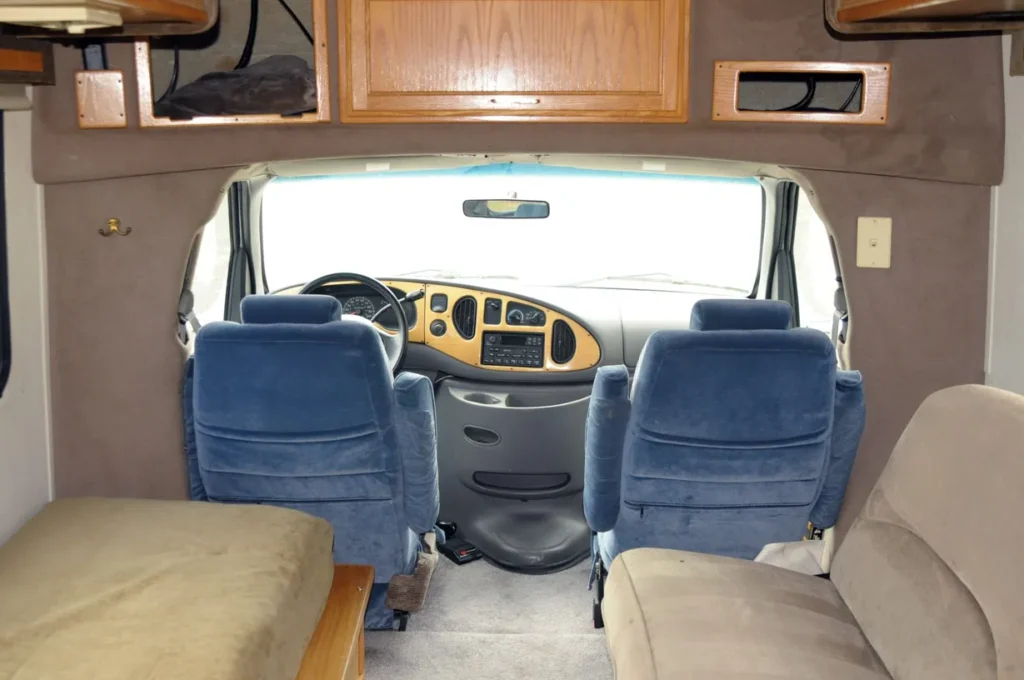 1999 Ford E-350 Super Duty Chinook Premier LT Camper