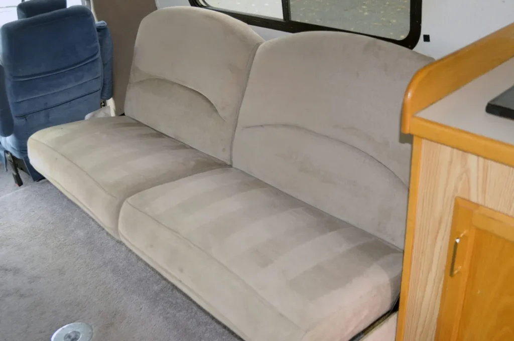1999 Ford E-350 Super Duty Chinook Premier LT Camper
