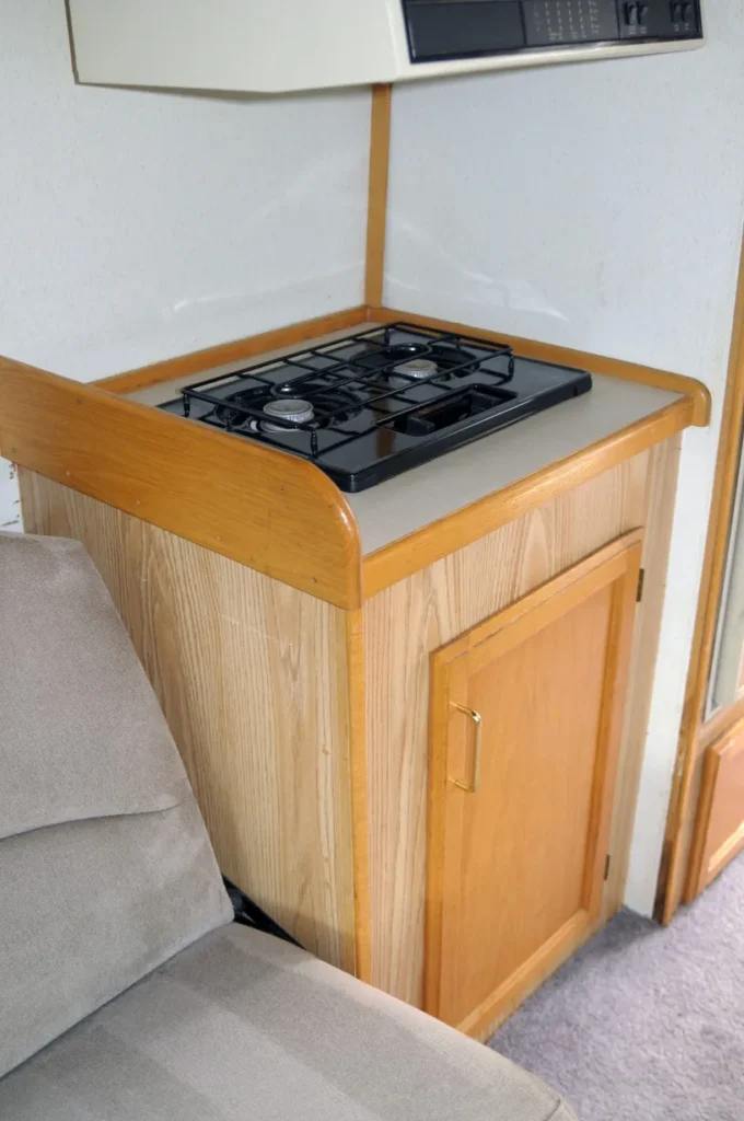 1999 Ford E-350 Super Duty Chinook Premier LT Camper